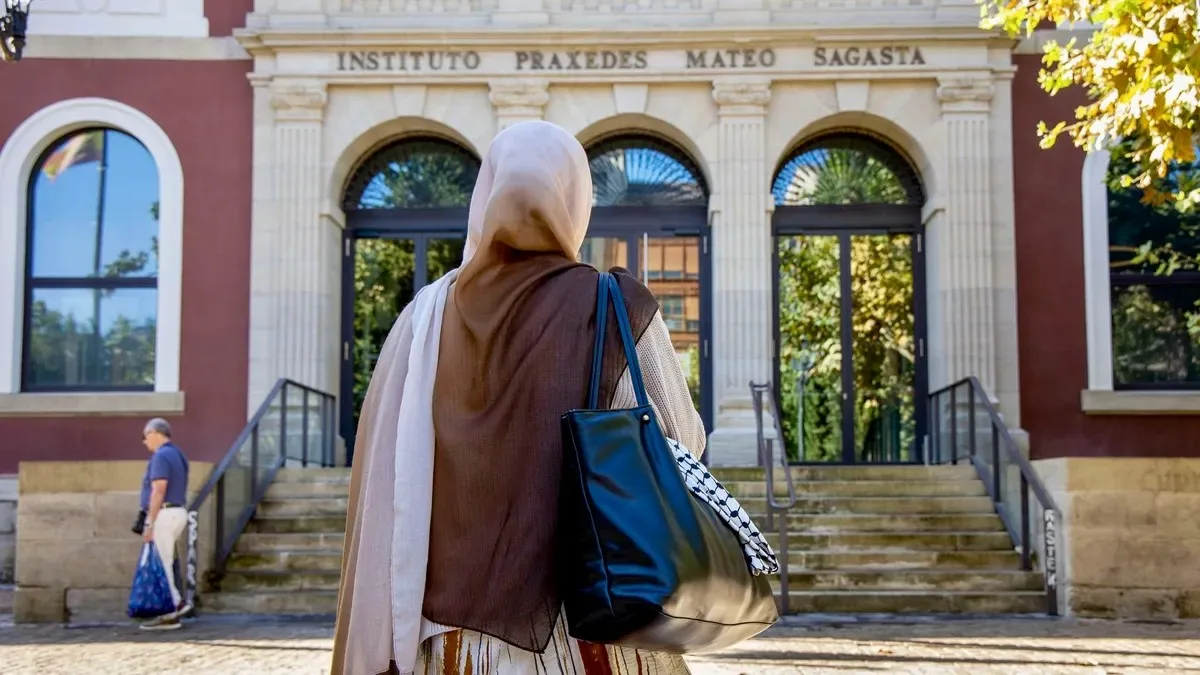 إسبانيا : جدل حول ارتداء الحجاب داخل المؤسسات التعليمية
