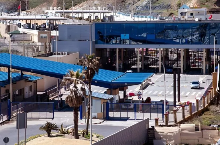 انكماش التجارة بعد إنهاء نظام المسافر ..هروب جماعي لتجار ومقاولين من سبتة