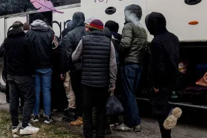 جدل حقوقي وقانوني بالمغرب حول ترحيل مهاجري جنوب الصحراء إلى  المدن الصغيرة