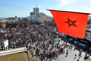 الديمقراطية المغربية بين النصوص الطموحة والتحديات الواقعية