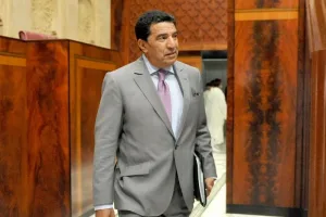 محامي مبديع يلوّح بالانسحاب من المحاكمة بسبب رفض تمكين موكله من وثائق ملفه