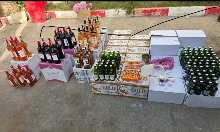 الدرك الملكي بسيدي رحال يطيح بشبكة مخدرات ويحجز كميات كبيرة من الخمور والحبوب المخدرة