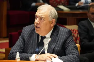 الحكومة تعزز الحوار الاجتماعي القطاعي بالجماعات الترابية وتطلق إصلاحات شاملة للموارد البشرية