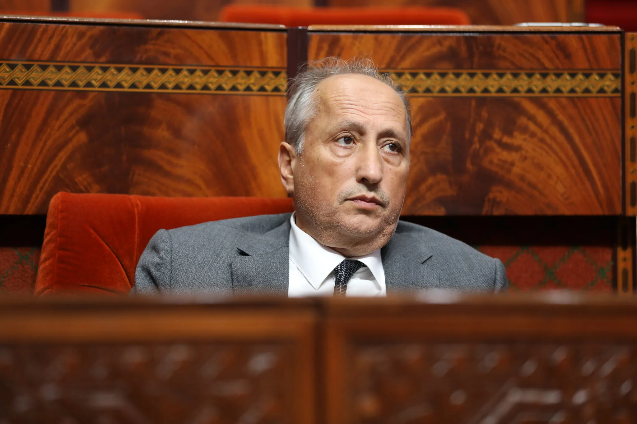 فرق المعارضة تنتقد مشروع “مدارس الريادة” وتطالب بمهمة استطلاعية لتقييم الإصلاح