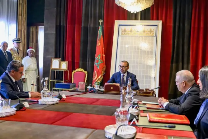 مجلس وزاري برئاسة الملك محمد السادس للتداول في التوجهات العامة لقانون مالية 2026