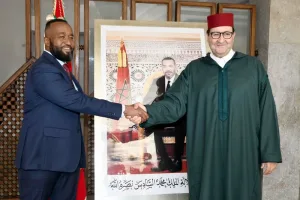 المغرب وكينيا يعززان التعاون في مجالات النقل البحري والجوي واللوجيستيك