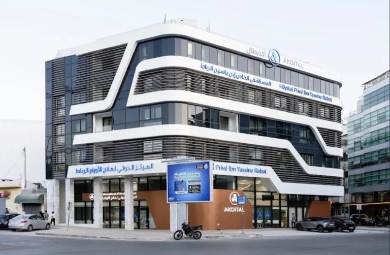 لقاء سري بين مدير “أكديطال” وبنكيران بعد انتقادات حادة لتوسع المصحات الخاصة
