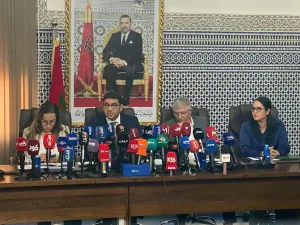 التويزي يثير جدلا بندوة حول الشباب وسط انتقادات لتدبيره المحلي بآيت أورير
