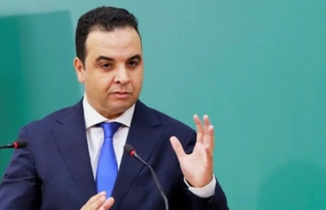 بايتاس يتراجع عن تصريحه المثير حول الحد الأدنى للأجور:  “كان سهوًا لغويًا لا أكثر” و10600 درهم المقصود منها متوسط الأجور !