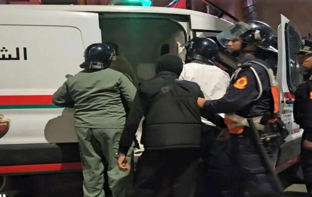 الرباط :    توقيف 30 محتجا من “جيل زد” في مساء سياسي ساخن بجوار قبة البرلمان خلال إفتتاح الدورة التشريعية