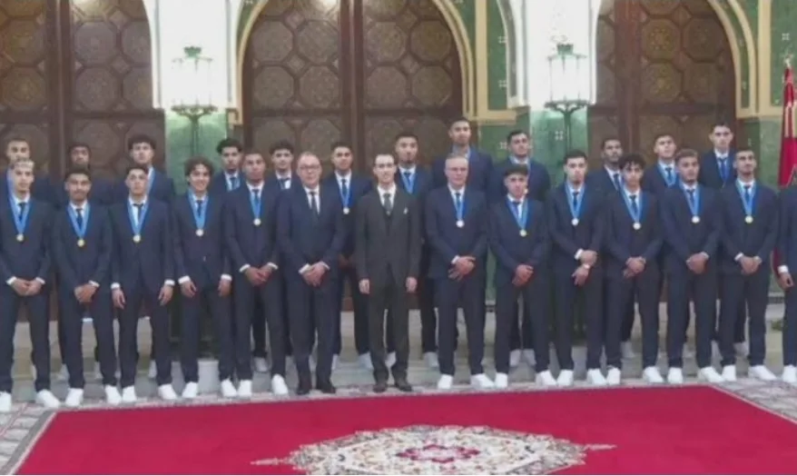 الرباط :   استقبال ملكي رسمي لأبطال المنتخب المغربي لأقل من 20 سنة بعد التتويج بكأس العالم