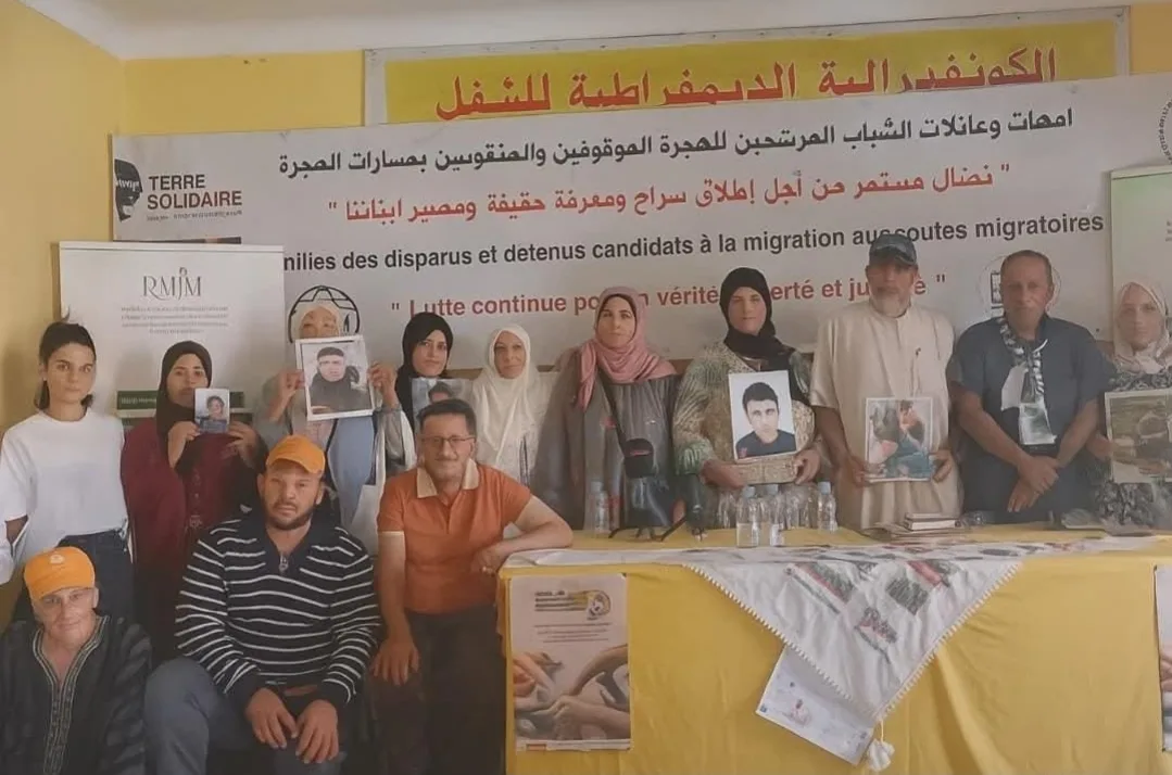 الحدود التي تبتلع الأحلام … الجزائر تُفرج عن 21 شابًا مغربيًا والمأساة لا تزال مستمرة !