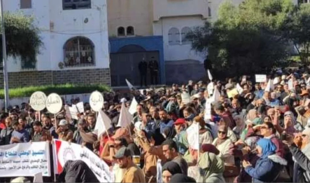 الحسيمة :      الجامعة الوطنية لموظفي التعليم تعلن وقفات احتجاجية بسبب “تدهور الأوضاع” بمدرستين من مدارس الريادة