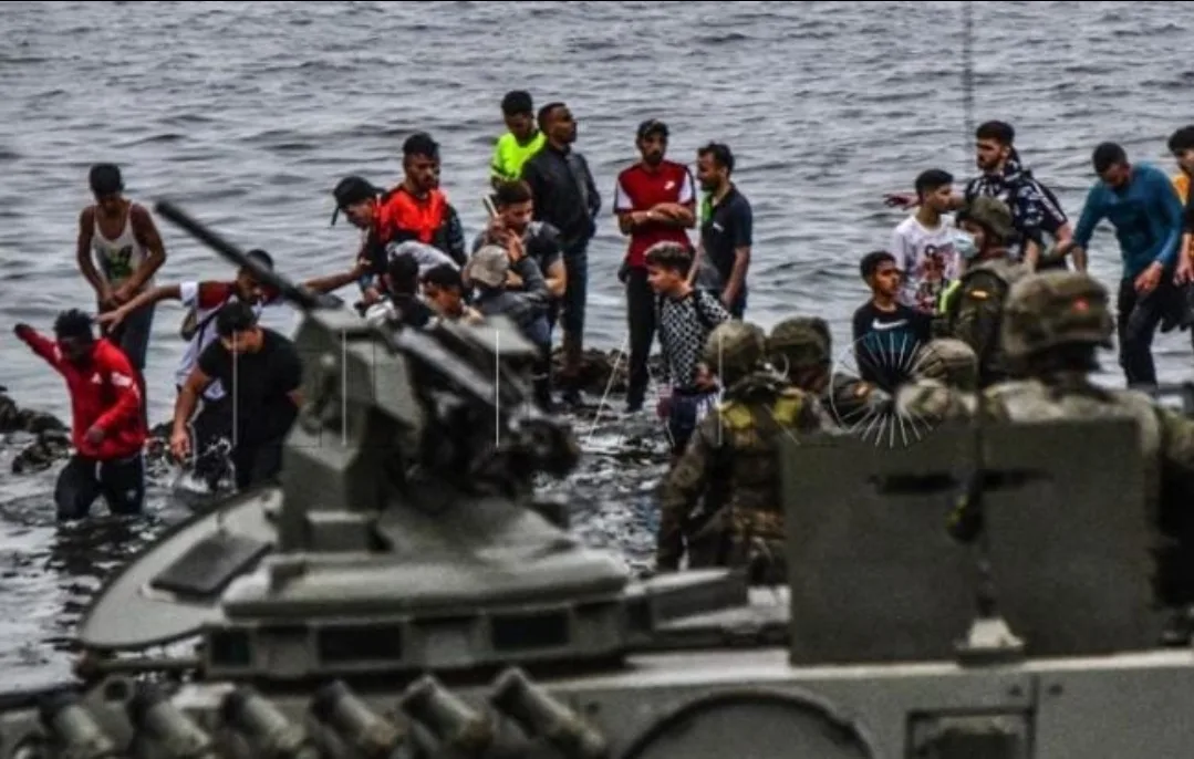 سبتة المحتلة … حزب “فوكس” يحذّر من “حرب هجينة” مزعومة يقودها المغرب