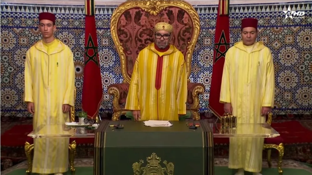 الملك محمد السادس يعلن منعرج التاريخ في خطابه  :  “طيٌّ نهائي لنزاع الصحراء” !
