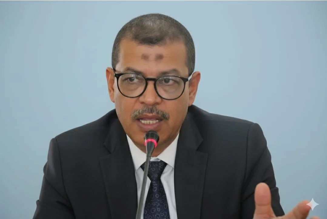 الحسيمة :   جدل حول مندوب الصحة في الإقليم بعد اتهامات بسوء التدبير إثر وصف نفسه ب “البيسطون”