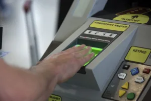 نظام الدخول والخروج الأوروبي الجديد يواجه أعطالاً تقنية وتعطيل حركة المسافرين