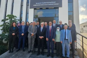 لجنة الطلبيات العمومية تحسم في نزاع حول صفقة جهاز طبي