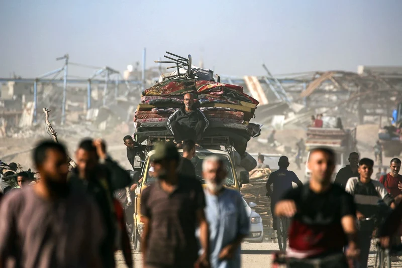 مئات آلاف الفلسطينيين يعودون إلى غزة وسط حجم دمار غير مسبوق