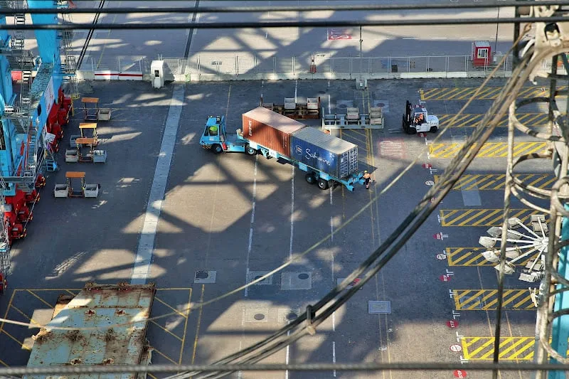 مكتب الصرف يطلق مراجعات واسعة لمكافحة تهريب الأموال عبر عمليات استيراد صورية