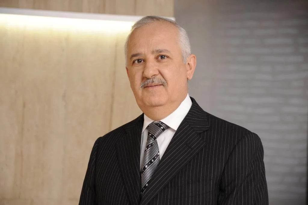 النفوذ العائلي يهدد استقرار المجتمع: “الضحى” بين انهيار الأداء العقاري وطموحات السيطرة على قطاع الأدوية الحيوي