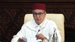 عزيز أخنوش يعبر عن موقف الحكومة وسط احتجاجات “جيل زد” ويؤكد التزام الحوار