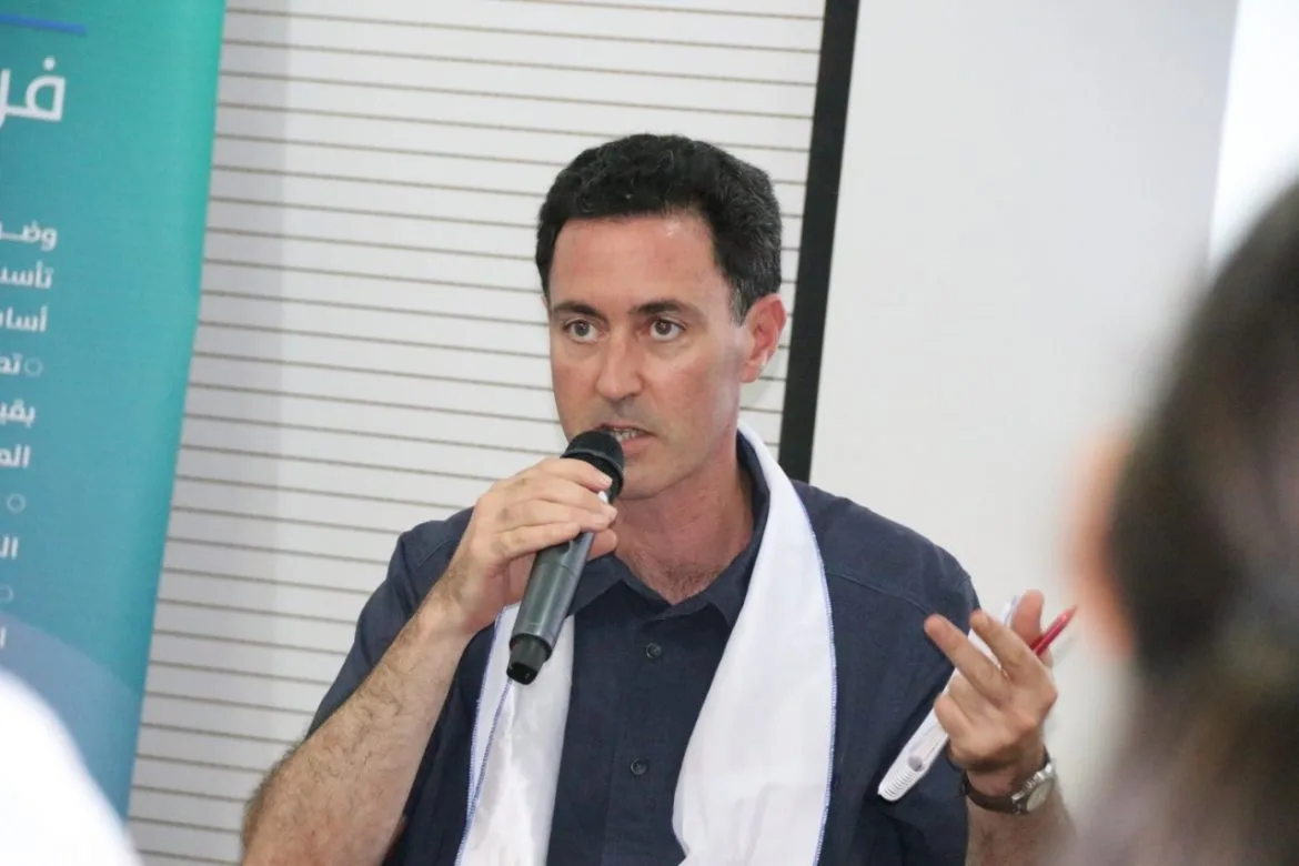 عمر بلافريج يلتقي أعضاء GenZ 212 على منصة Discord