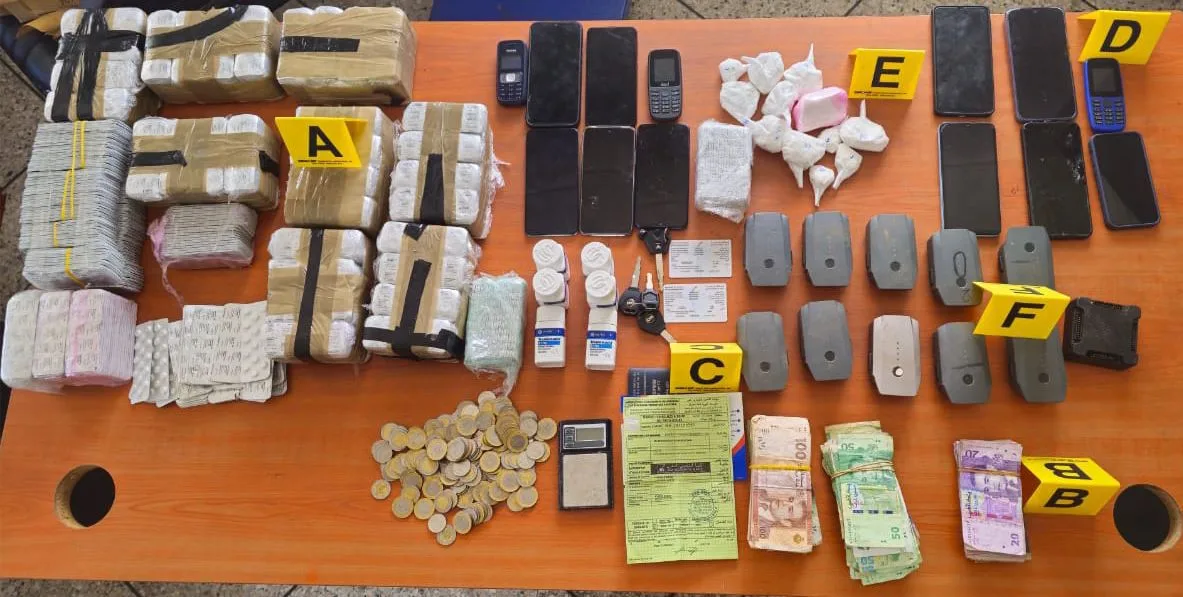 تطوان … حجز 26 ألف قرص مخدر وضبط شبكة إجرامية تستعمل الطائرات المسيرة في التهريب