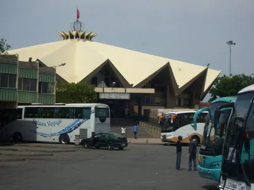 محطة “القامرة” بالرباط تتحول من مركز نقل إلى صرح ثقافي مع الحفاظ على هويتها المعمارية