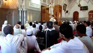 أحمد الريسوني ينتقد خطبة الجمعة الموحدة ويعتبرها سابقة تحتاج فتوى رسمية