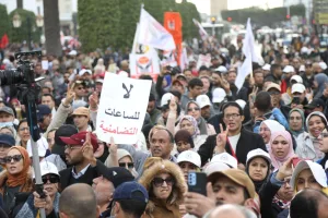 تأجيل الملفات التعليمية يثير استياء الأساتذة والنقابات