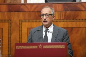 وزارة التربية الوطنية تؤكد دعم الأساتذة وتطوير مدارس الريادة لمواجهة الاكتظاظ وتعزيز جودة التعليم