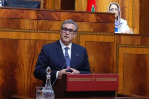 أخنوش: الأقاليم الجنوبية تعيش نهضة غير مسبوقة وتجسد رؤية ملكية متواصلة منذ ربع قرن