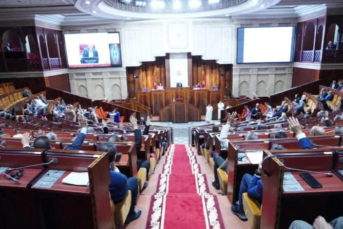 النواب يصادقون على الجزء الأول من مشروع مالية 2026 بعد ليلة تشريعية طويلة