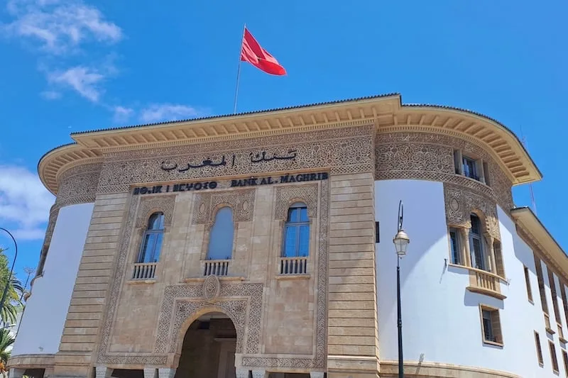 بنك المغرب يحذر المواطنين من الاحتيال الإلكتروني على الخدمات البنكية