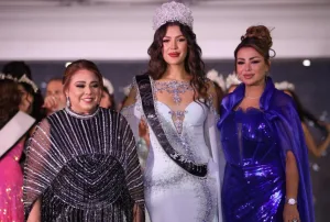 المغربية يسرا بوحمده تتوج ملكة جمال العرب للقارات 2025