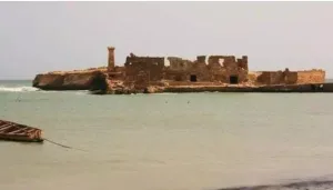 إسهال حاد يصيب صحافة اليمين الإسباني بعد التصويت الأممي: “الݣويرة” … مدينة أشباح تستيقظ في خيال مدريد !