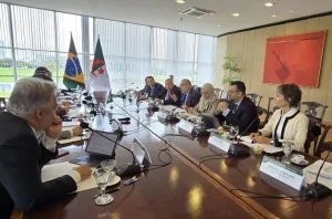 الجزائر تعيد تحريك ملف الصحراء خلال مباحثاتها مع البرازيل وتستقبل وفداً برازيلياً بتندوف