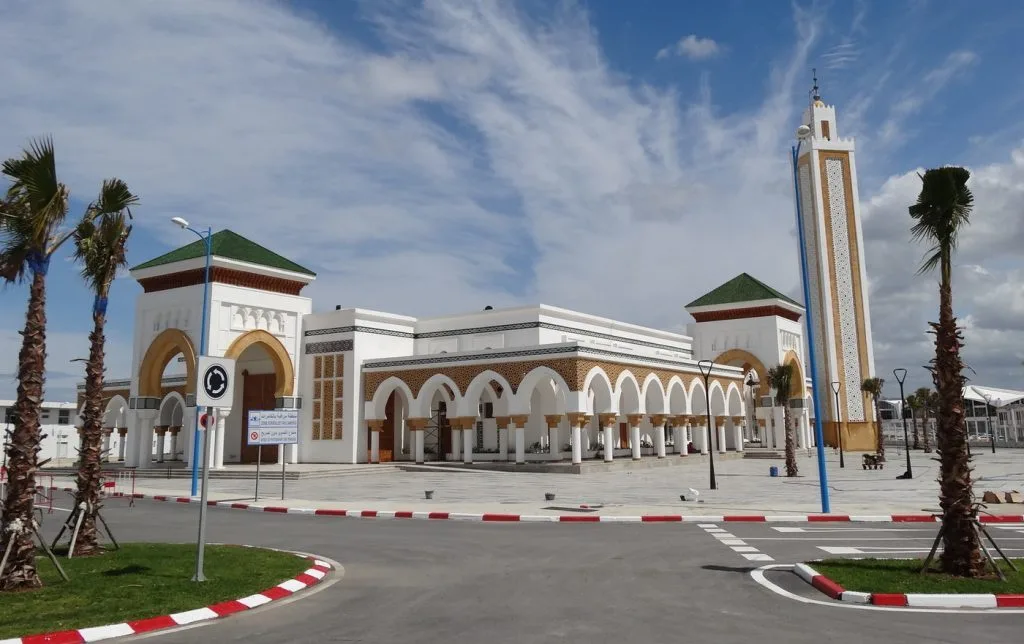 استثمارات ضخمة لتأهيل المساجد بالمغرب وترميم المعالم الدينية داخل المملكة وخارجها