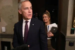 مارك كارني يحافظ على حكومة كندا بعد تصويت حاسم للميزانية