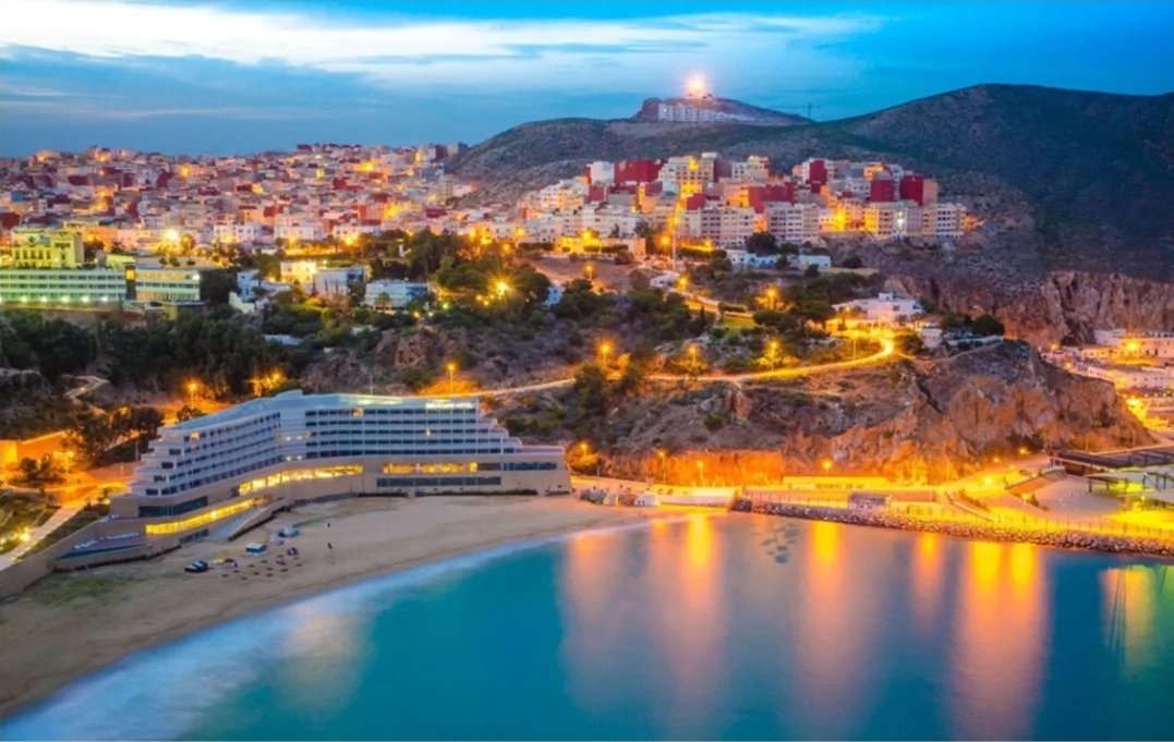 الحسيمة … جدل حول مشروع سكني ضمن برنامج “الحسيمة منارة المتوسط” بعد زيادة أسعار الشقق