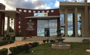 وجدة :   طلبة الدراسات العليا يشتكون من رفض تسجيلهم بجامعة محمد الأول بسبب رسوم التسجيل