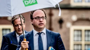 هولندا :     تكليف مدير القطارات لتشكيل الحكومة الجديدة … خطوة أولى نحو استقرار سياسي محتمل