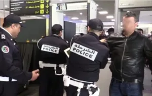 محاولة اختراق فاشلة في مطار الدار البيضاء … مغامرة “ المجرم الإسرائيلي الممنوع” تنتهي بالأصفاد !