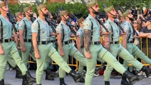 سبتة :     من “جحيم الامتيازات” إلى أزمة السكن … مأساة الجنود الإسبان في الثغر المحتل