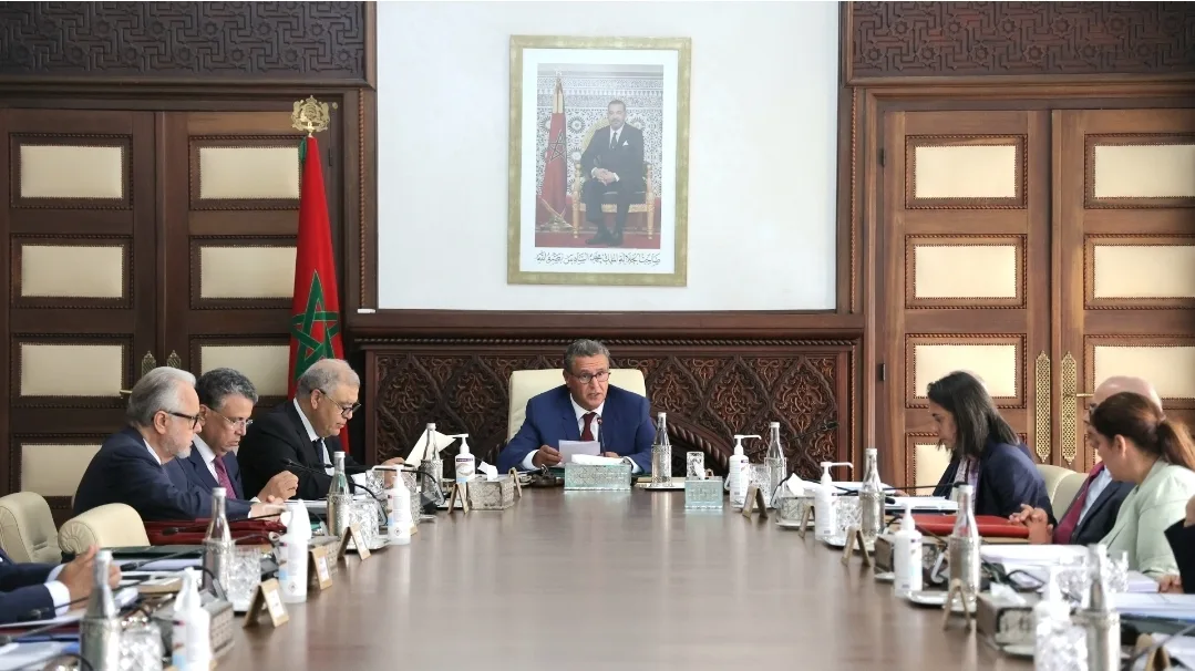 الحكومة المغربية تصادق على مجموعة تعيينات عليا لتعزيز القيادة في قطاعات حيوية