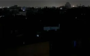 وجدة :     انقطاع متكرر للتيار الكهربائي بجماعة بني خالد على حدود الجزائر  يثير استياء الساكنة