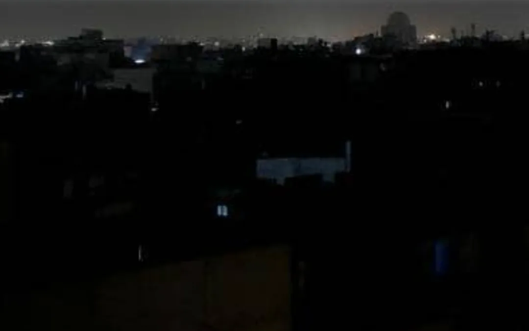 وجدة :     انقطاع متكرر للتيار الكهربائي بجماعة بني خالد على حدود الجزائر  يثير استياء الساكنة