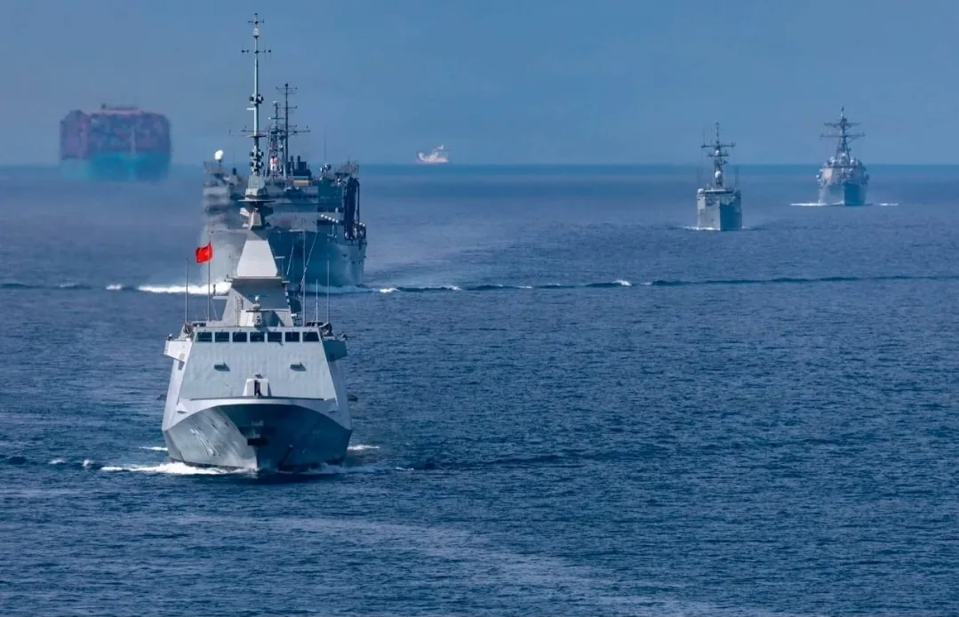 فرقاطة محمد السادس تبدأ أسبوعًا من التعاون العسكري البحري المكثف مع فرنسا ضمن تمرين الشِيبِيك 25 في تولون