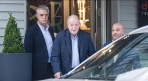 فضيحة جديدة تهزّ إسبانيا … جمعية الذاكرة التاريخية تطالب بمعاقبة خوان كارلوس بعد تمجيده للديكتاتور فرانكو في مذكراته